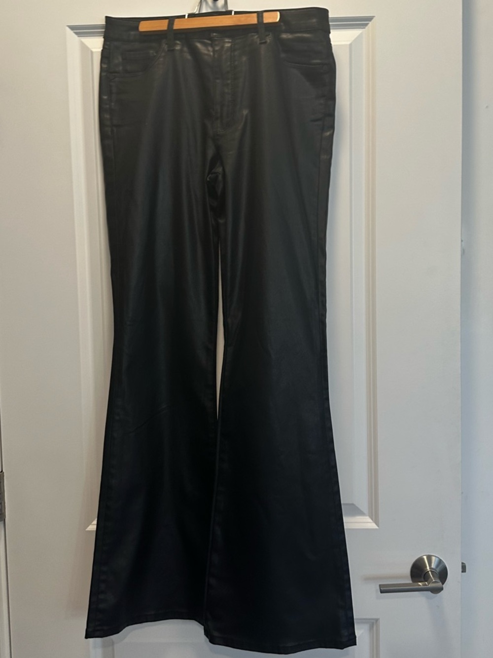 Kut from the Kloth Ab Fab Flare Coated Club Black Size 10